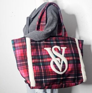 Victorias' Secret Red & Black Plaid Holiday Tote W/ Sherpa Detailing